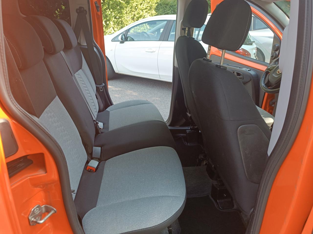 Fiat Qubo 1.4 8V 77 CV Traking Natural Power