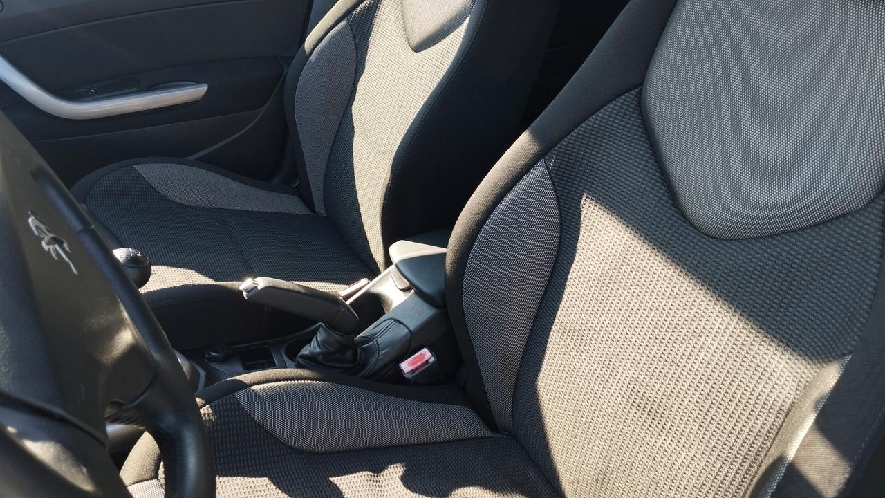 PEUGEOT 308 1.6 DIESEL-2011