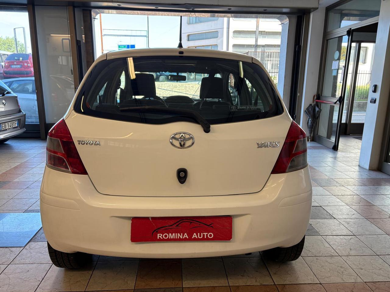 Toyota Yaris 1.0 5 porte