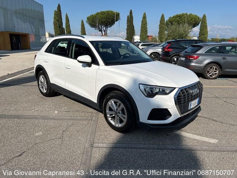 Audi Q3 35 TDI S tronic Business