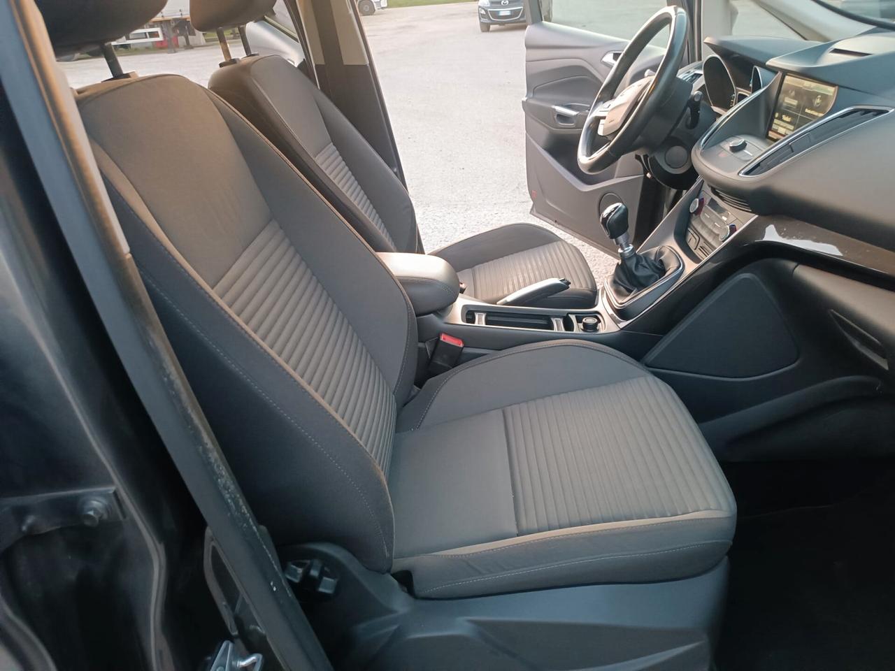 Ford C-Max Titanium 2016---1.0 Benzina