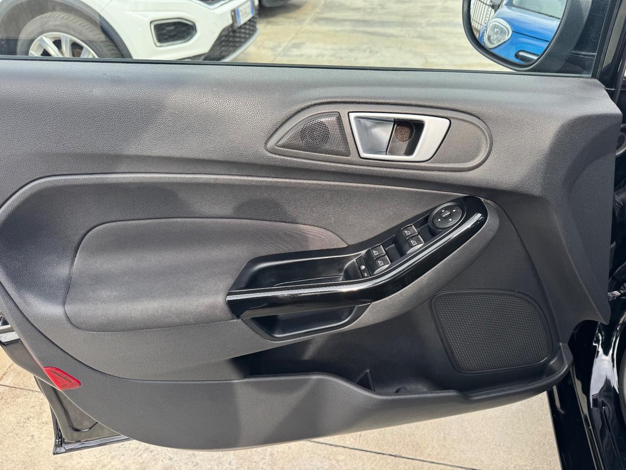 Ford Fiesta 1.5 TDCI 75CV TITANIUM 5Pt NAVY/SYNC/2017