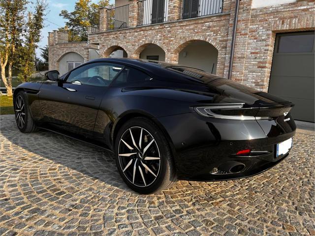 ASTON MARTIN DB11 V8 Coupé