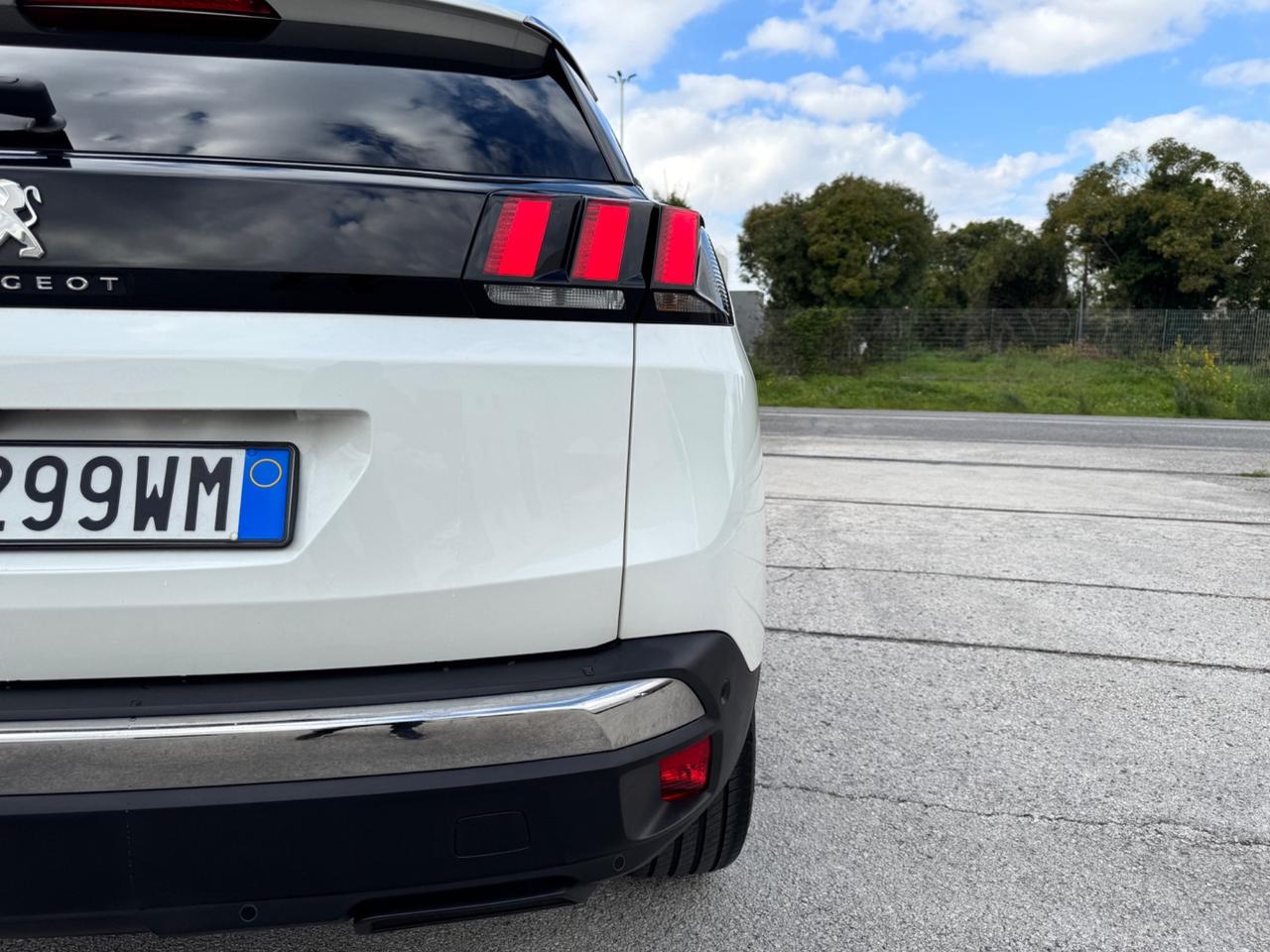 PEUGEOT 3008 1.5 Hdi Allure - Led Navi 18