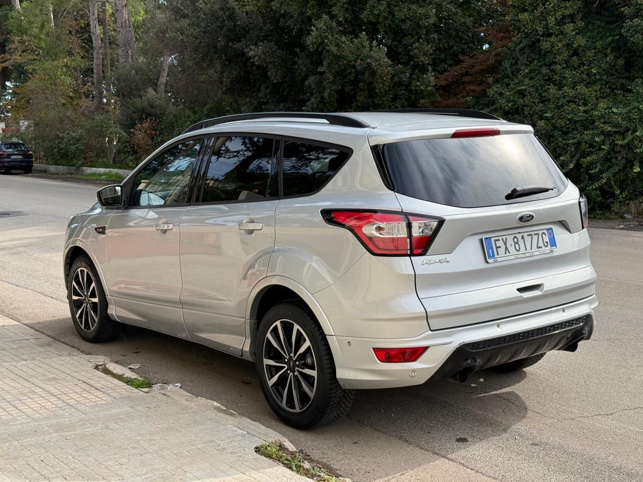 Ford Kuga 1.5 TDCI 120 CV S&S 2WD ST-Line 2019