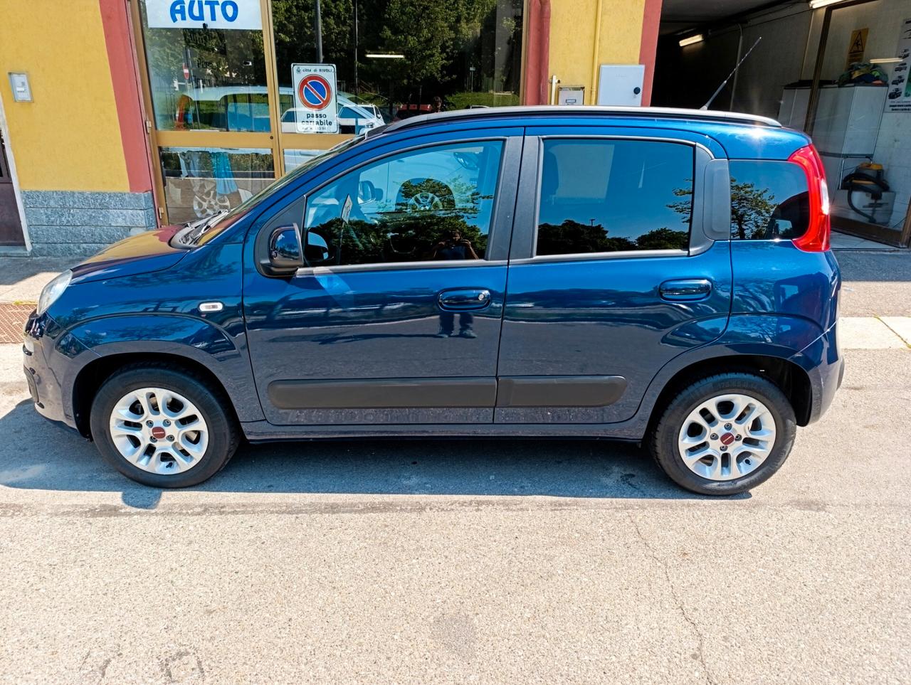 Fiat Panda 1.2 Lounge --- POCHI KM