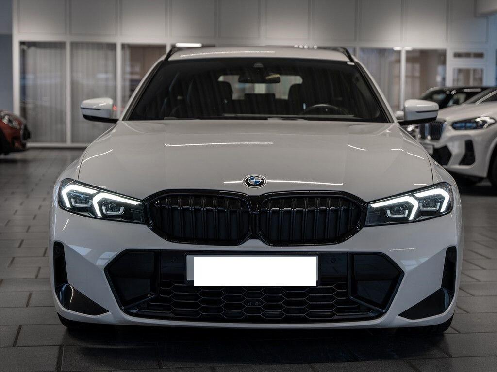 BMW 320d Touring Pacchetto M-Sport SHZ NAVI LED