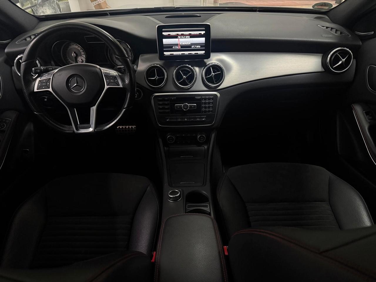 Mercedes-benz GLA 200 CDI Automatic Premium AMG
