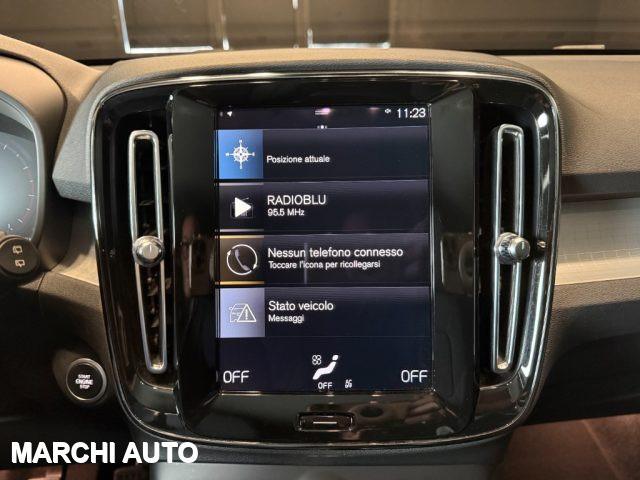 VOLVO XC40 T2 Momentum Pro