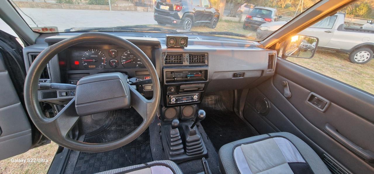 Nissan King Cab 2.5 1992