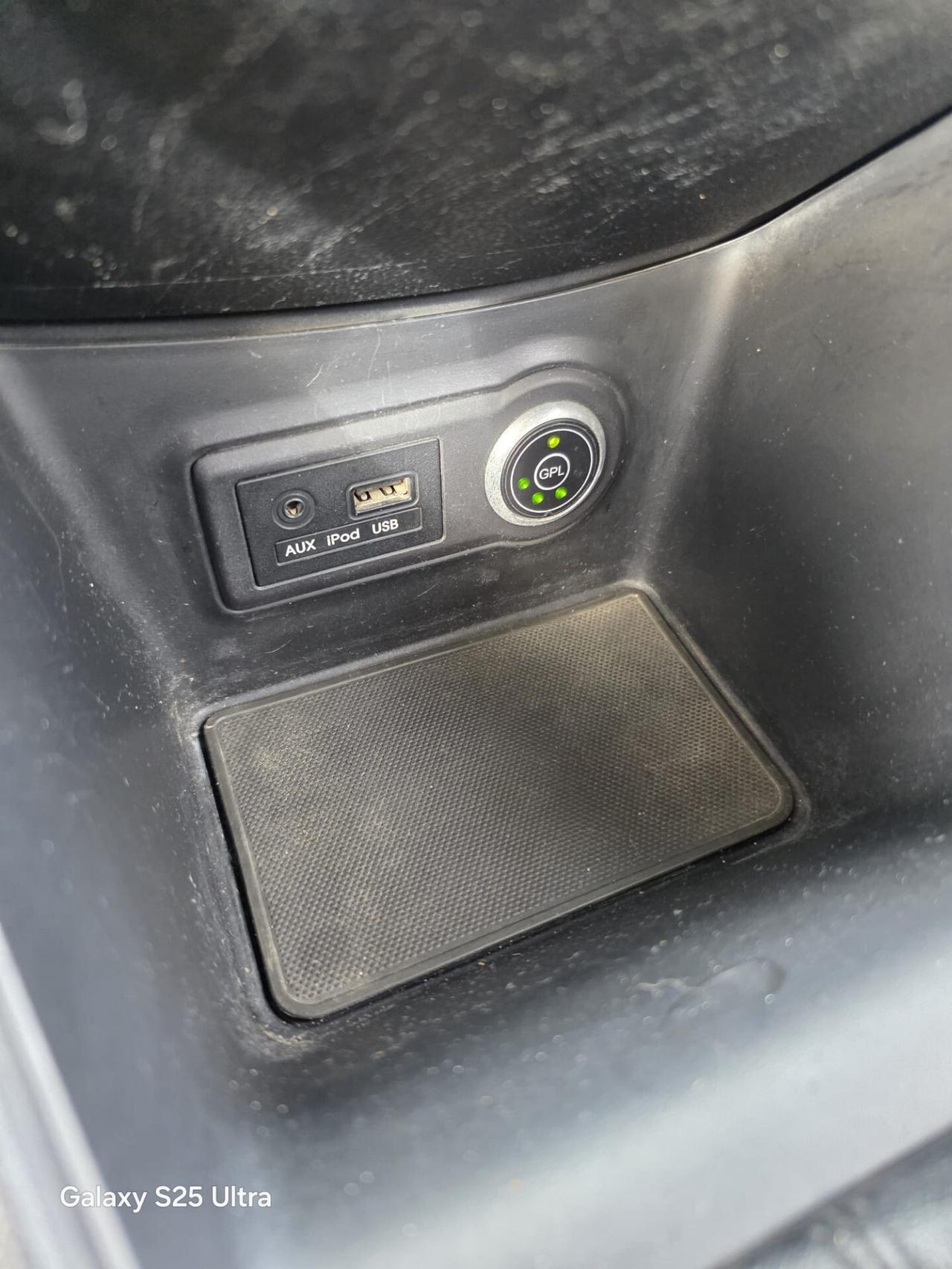 Kia Venga 1.4 EcoGPL Cool 10/2016 CRONO CASA MADRE