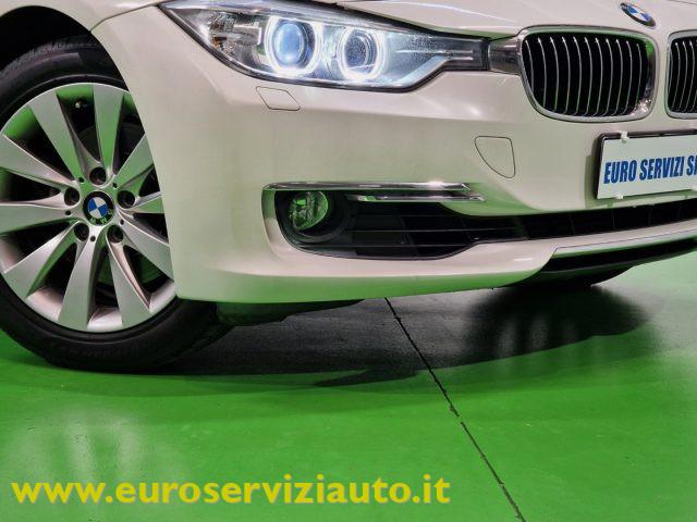 BMW 328 i Luxury