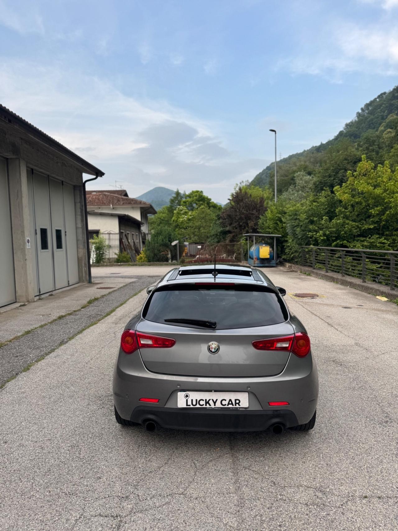 Alfa Romeo Giulietta 1750 Turbo TCT Quadrifoglio Verde