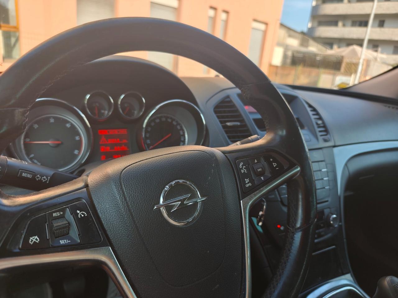 Opel Insignia 2.0 CDTI Sports Tourer Cosmo neopatentati