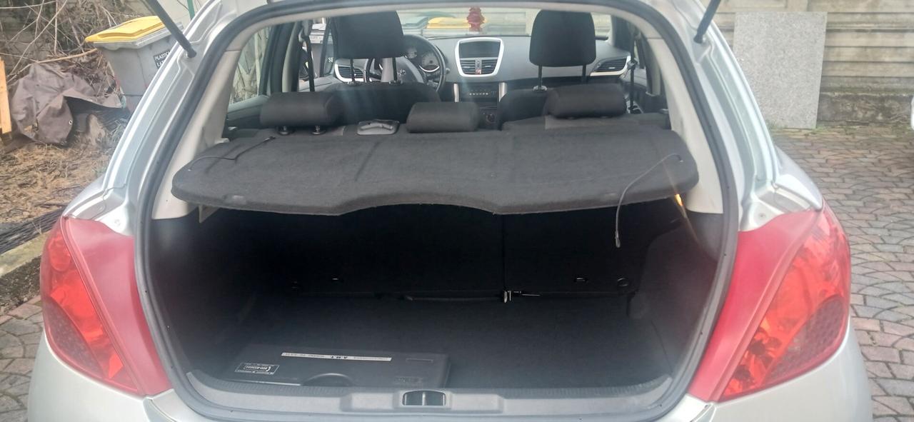 Peugeot 207 1.6 HDi neopatentati