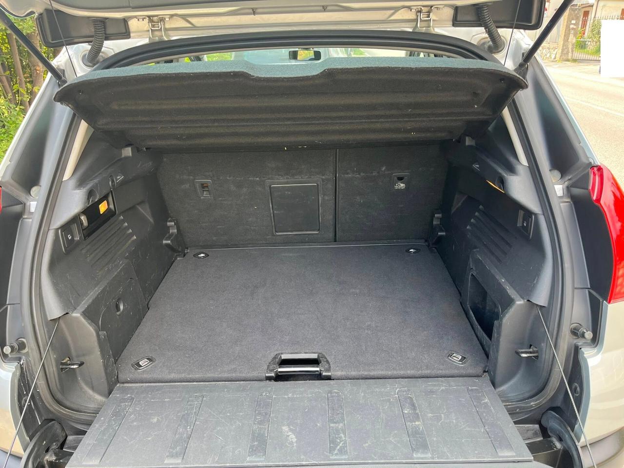 Peugeot 3008 1.6 HDi 112CV Tecno