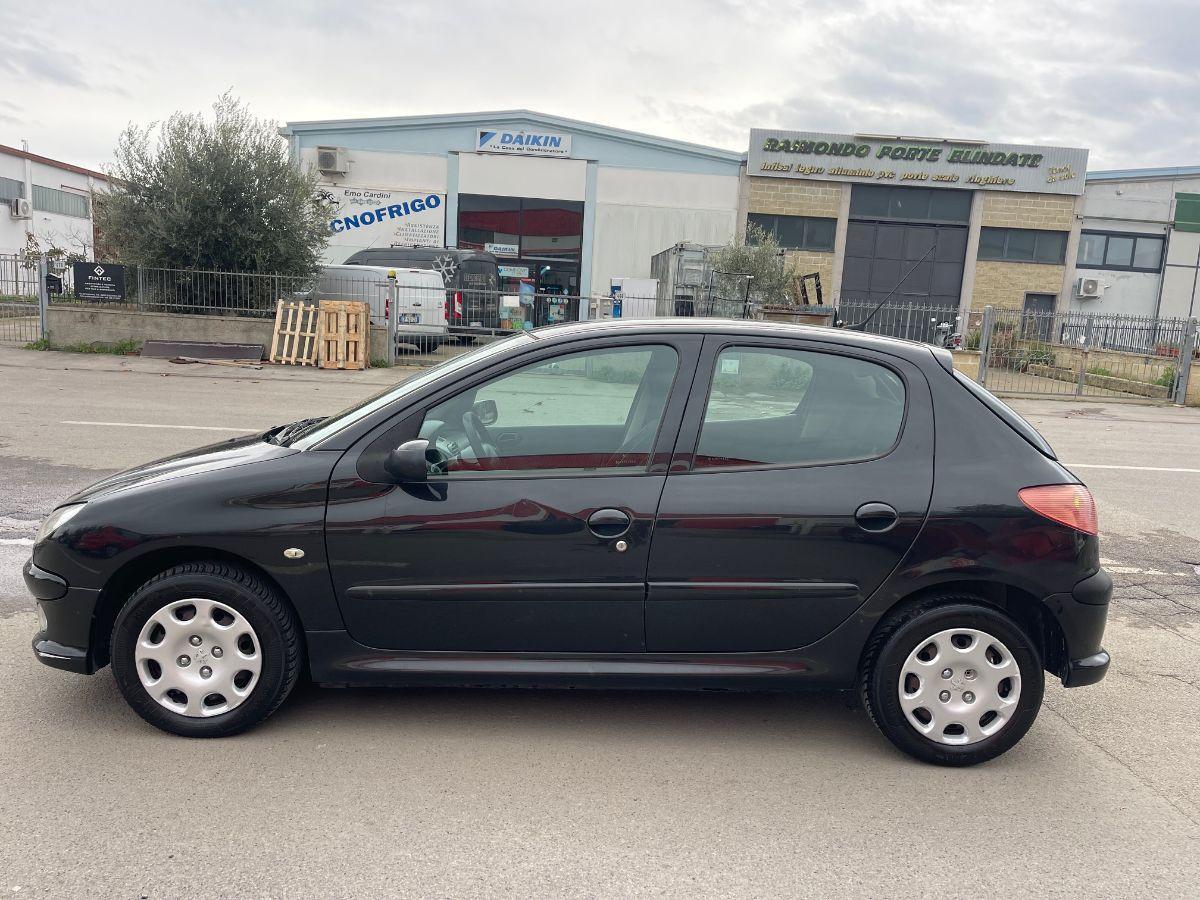 PEUGEOT - 206 - HDi 5p. Enfant Terrible