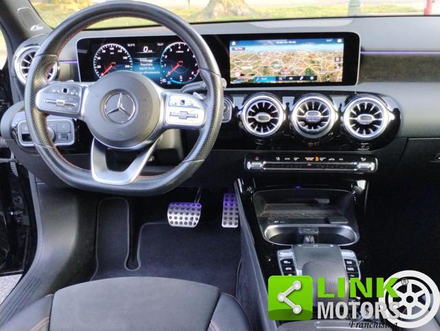 MERCEDES-BENZ A 220 Premium AMG