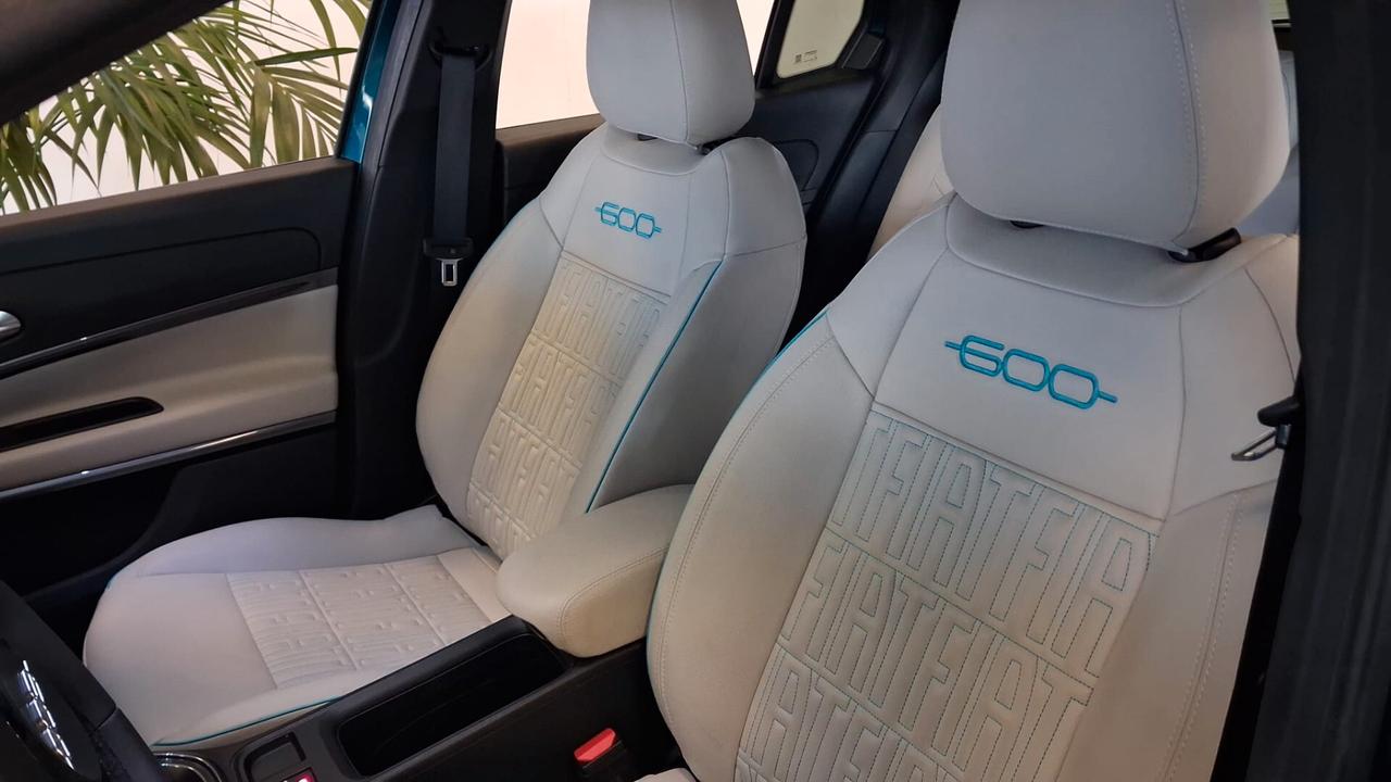 Fiat 600 Hybrid 100 CV DCT MHEV La Prima