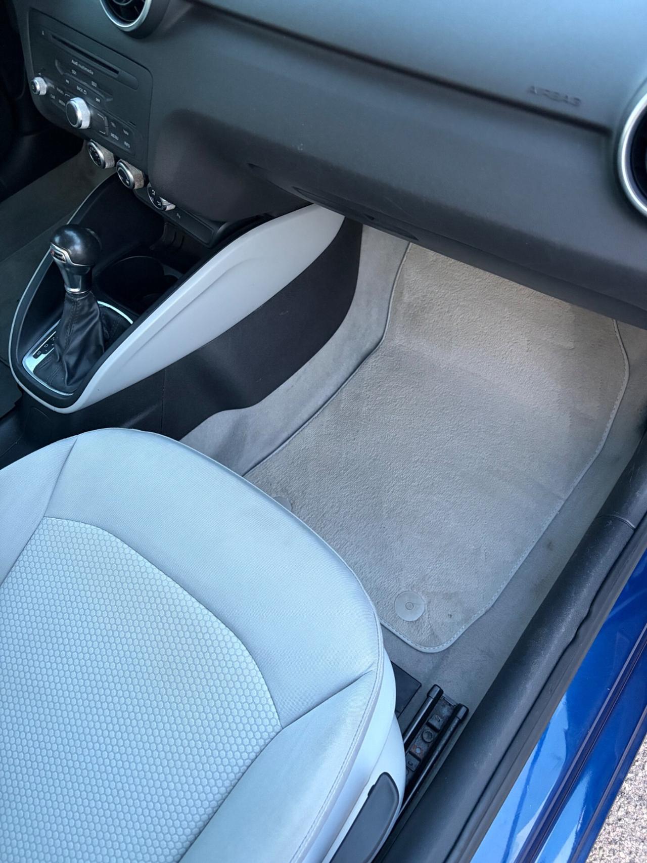 Audi A1 1.6 TDI S tronic line edition plus