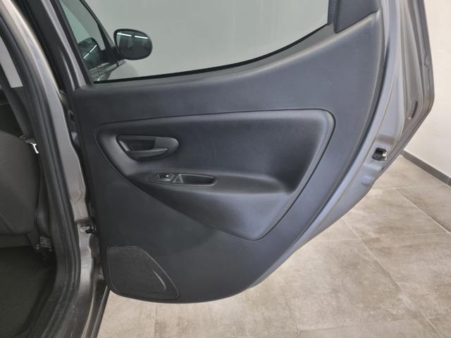 LANCIA Ypsilon 1.2 69 CV 5 porte S&S Platinum