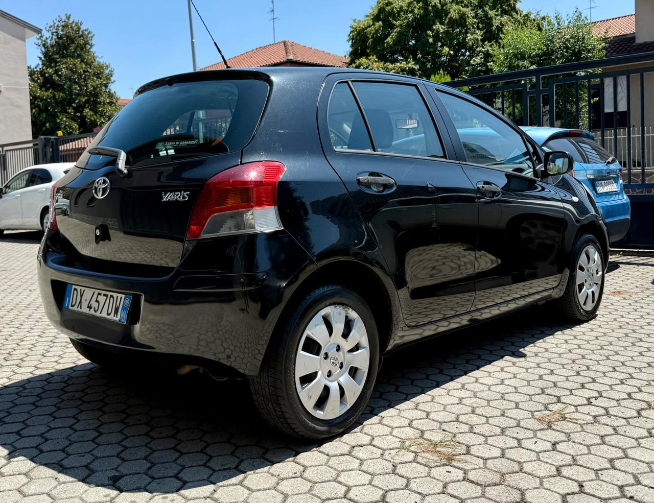 Toyota Yaris 1.0 BENZINA 5 porte Luxury pack NEOPATENTATI
