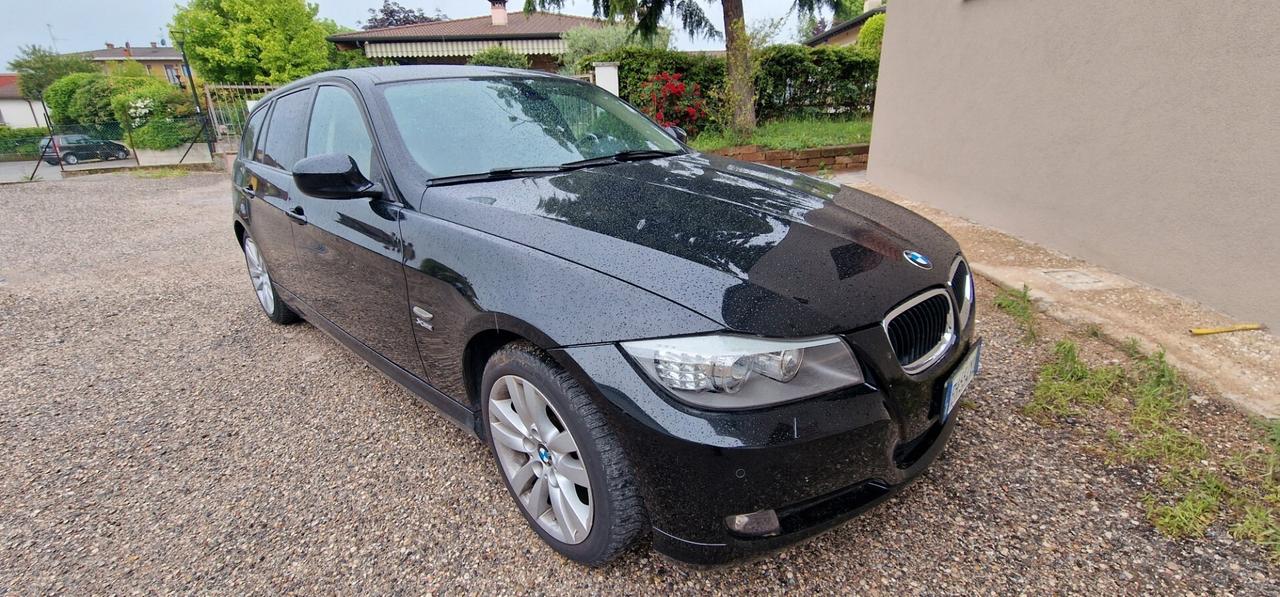 Bmw 320 320d cat xDrive Touring 4x4