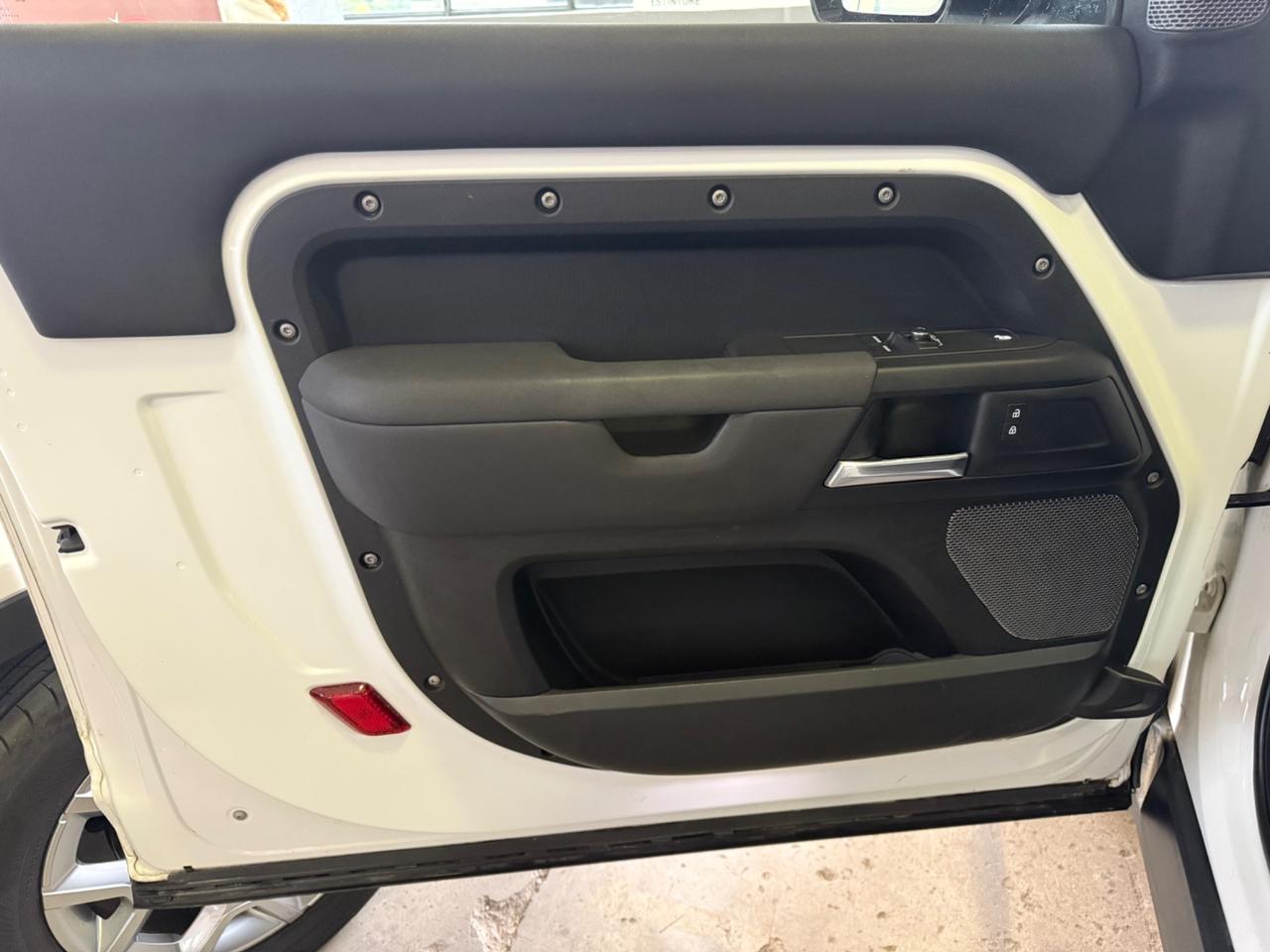 Land Rover Defender 90 3.0D I6 300 CV AWD Auto S