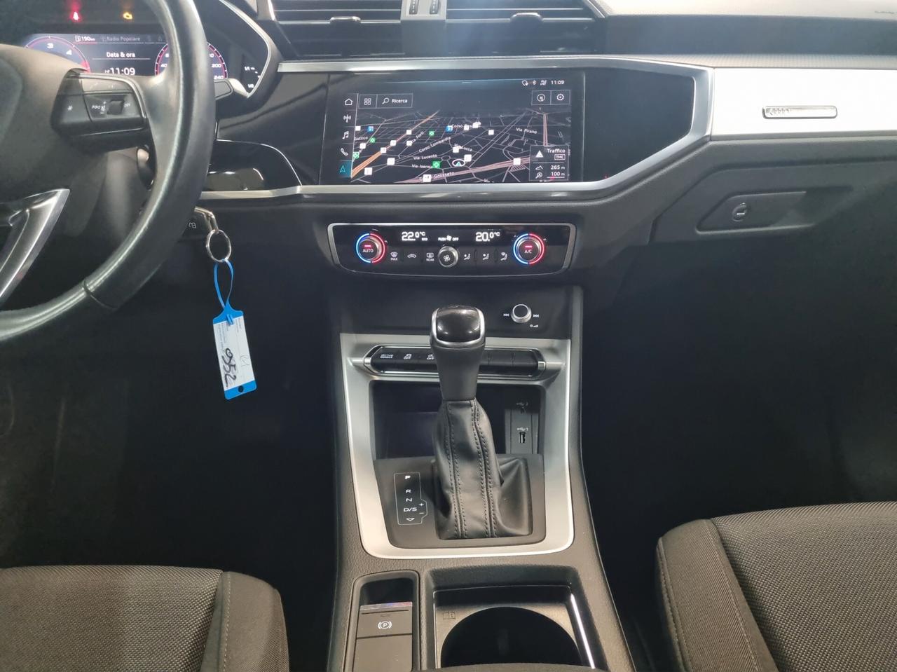 Audi Q3 35 TDI S tronic Business