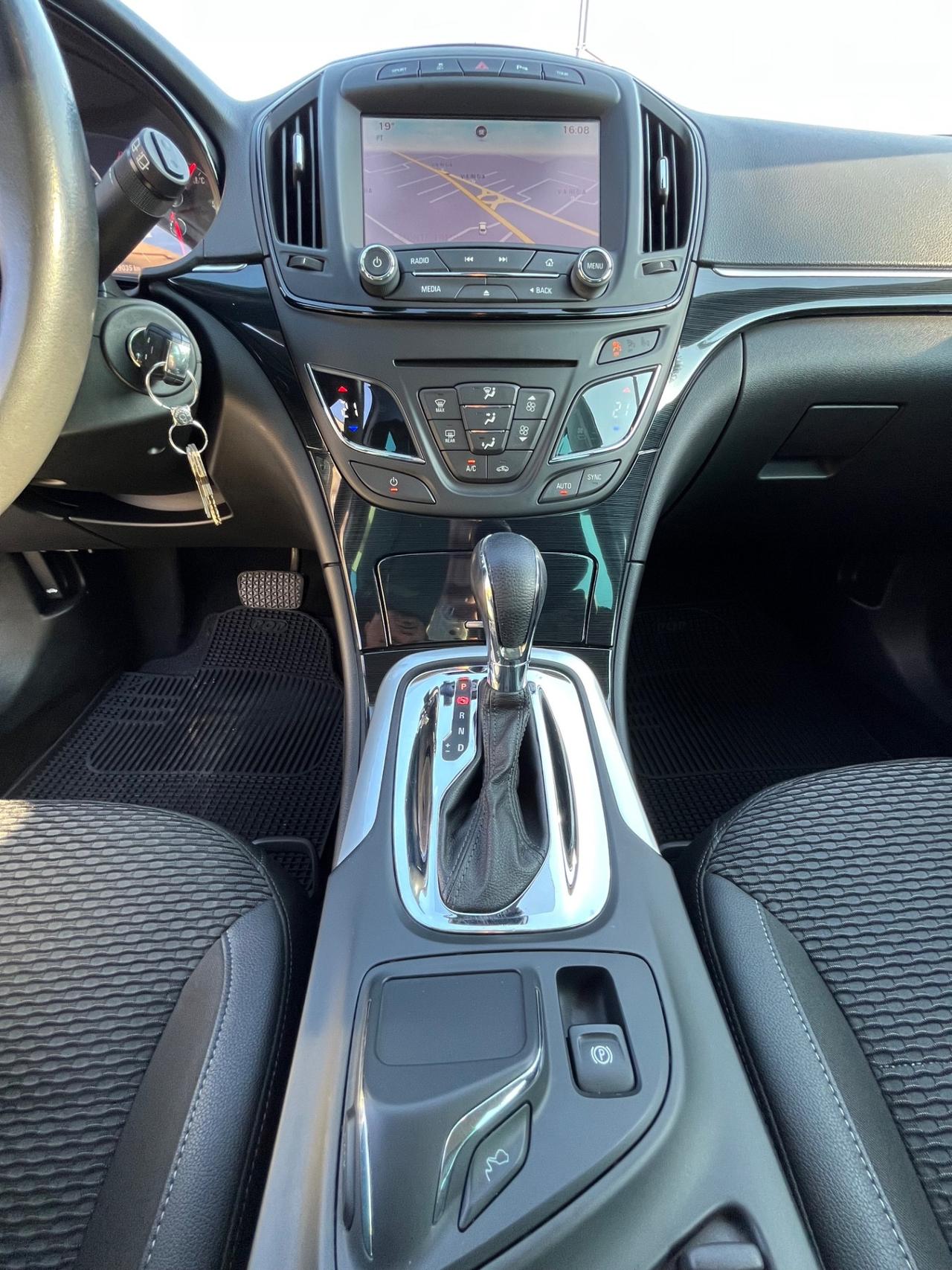 Opel Insignia SPORTS TOURER 4X4