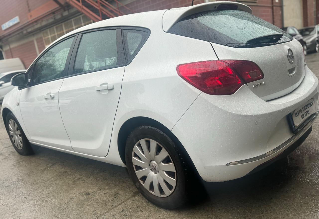 Opel Astra 1.6 CDTI EcoFLEX S&S 5P. Cosmo 2015
