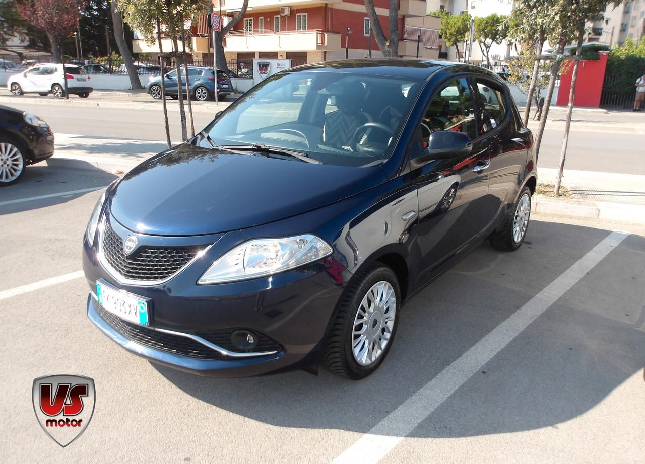 LANCIA YPSILON 1.2 B/GPL-CASA MADRE
