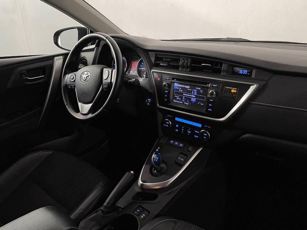 Toyota Auris Touring Sports 1.8 Hybrid Lounge CVT