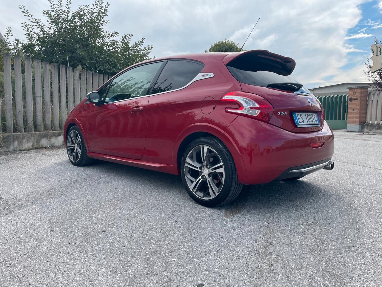 Peugeot 208 1.6 THP 200 CV 3 porte GTi