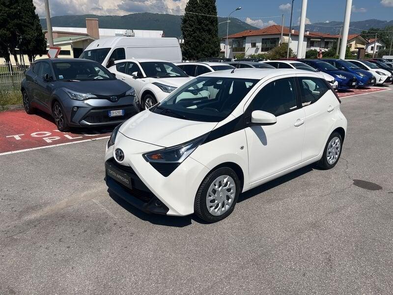 Toyota Aygo Connect 1.0 VVT-i 72 CV 5 porte x-play MMT