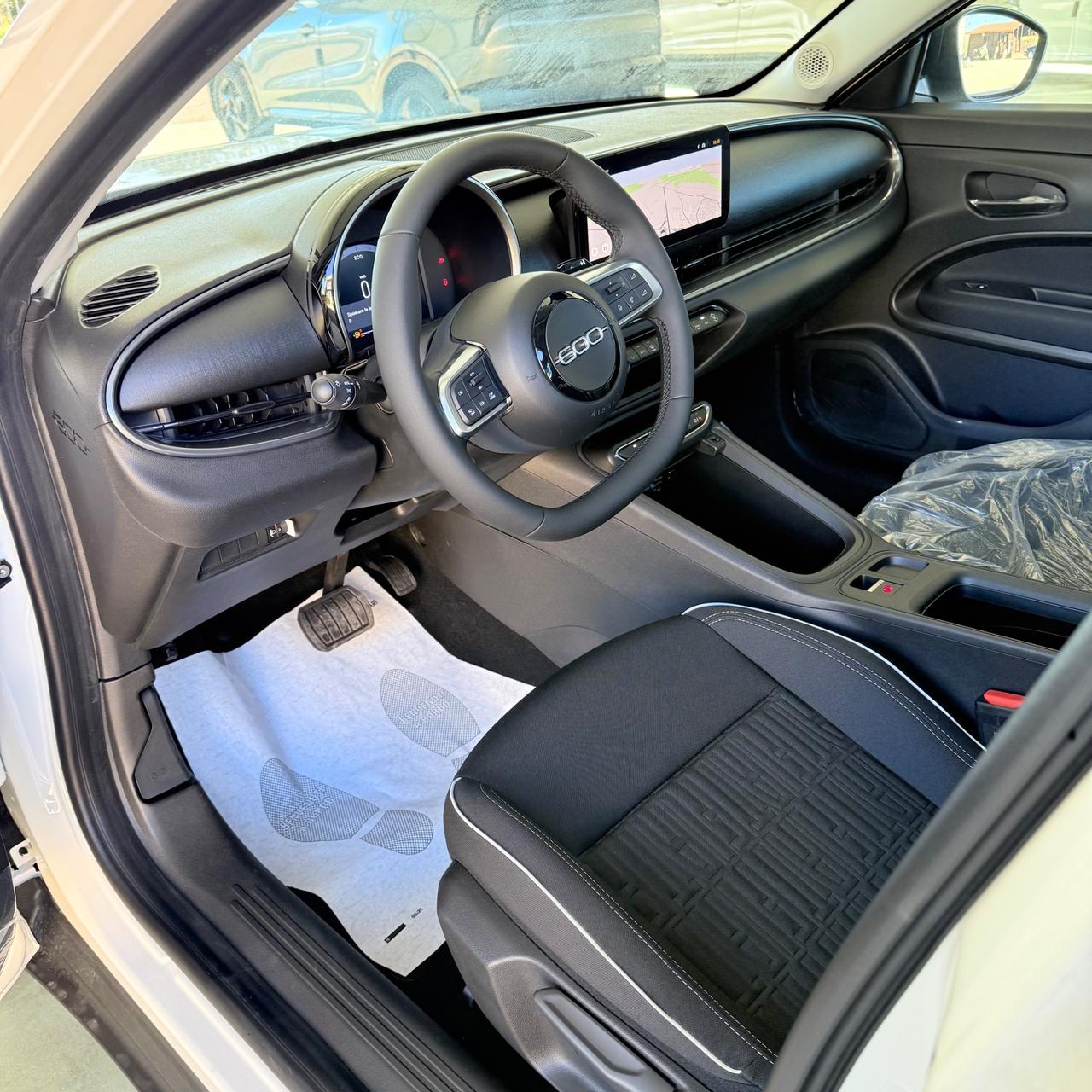 Fiat 600 Hybrid 110 CV DCT MHEV Business