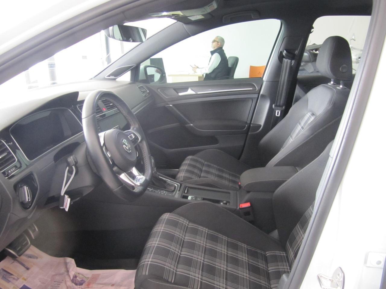 Volkswagen Golf 7 GTD 2.0 TDI DSG BlueMotion Technology -