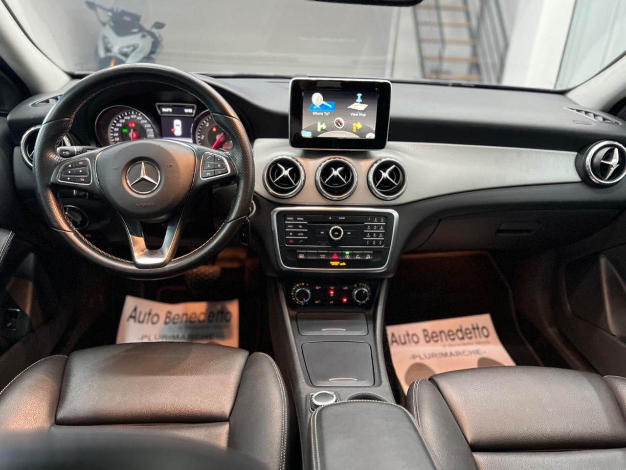 Mercedes glad 220d 4Matic Activity 2016