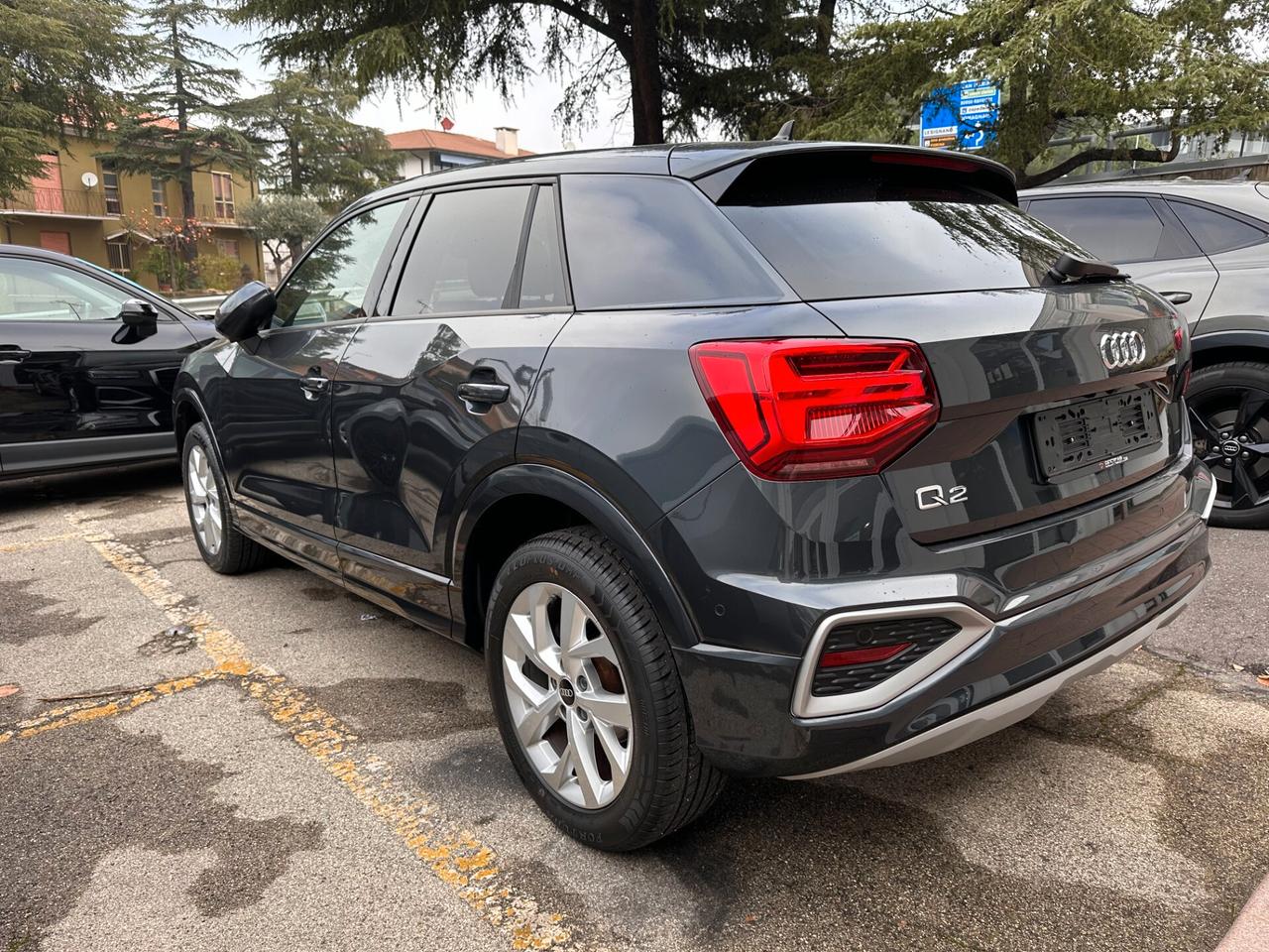 Audi Q2 30 TDI S tronic Advanced MATRIX LED / VIRTUAL / CAMERA / R17