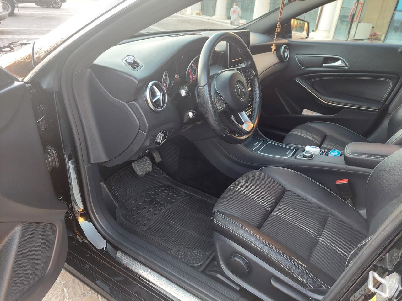 Mercedes-benz CLA 180 S.W. #MP