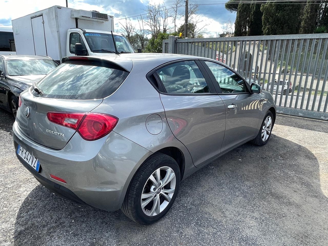 Alfa Romeo Giulietta 1.6 JTDm 120 CV EURO6 . Garanzia 12 mesi