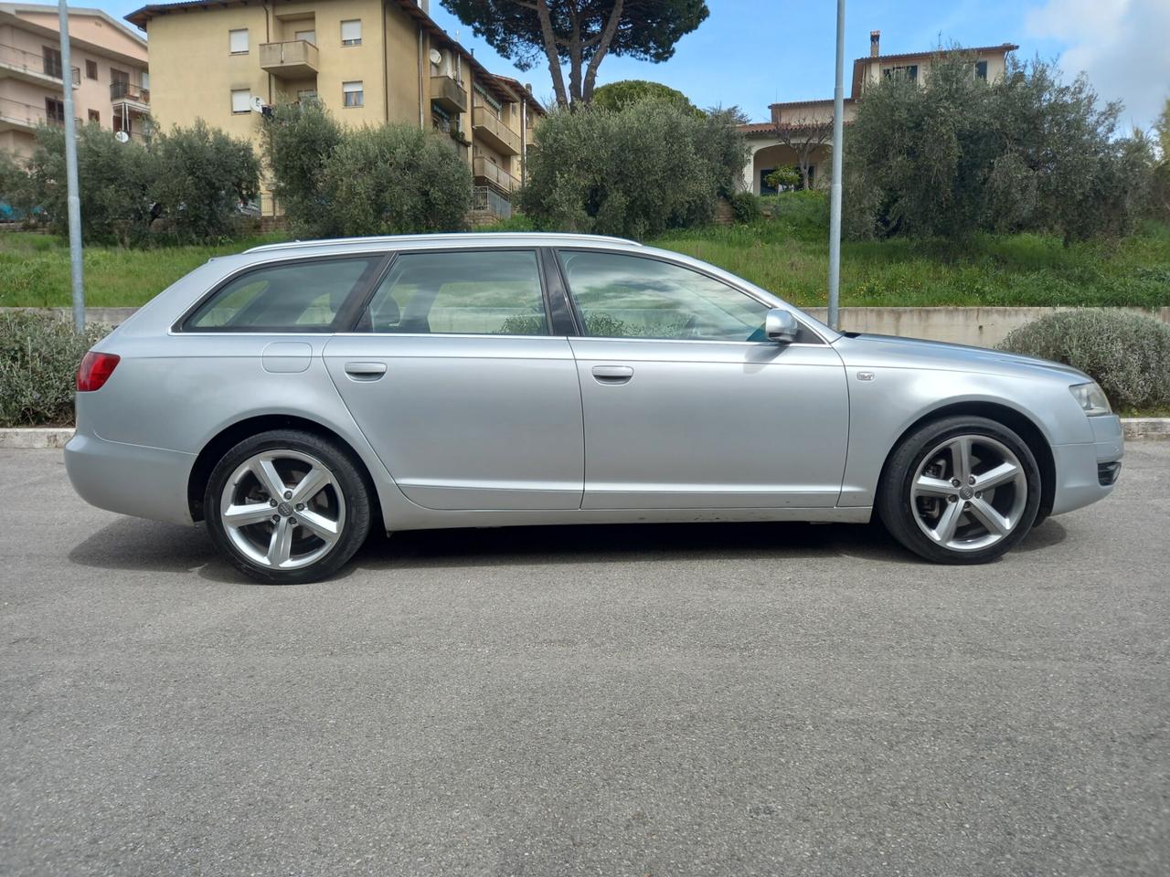 Audi A6 Avant 3.0 V6 TDI F.AP. quattro TIPTRONIC