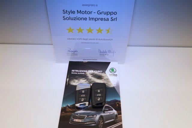 SKODA Superb 2.0 TDI EVO 122 CV SCR DSG Wagon Executive