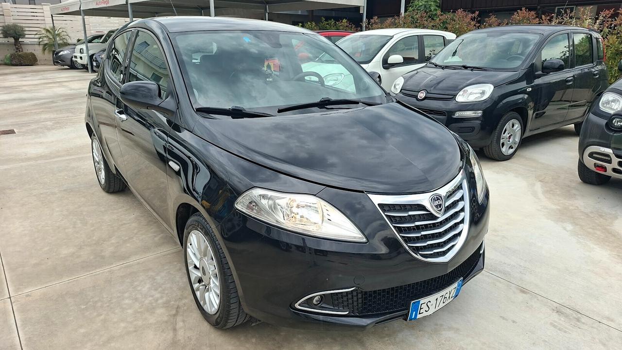 Lancia Ypsilon 1.2 69 CV GPL di serie Ecochic Gold