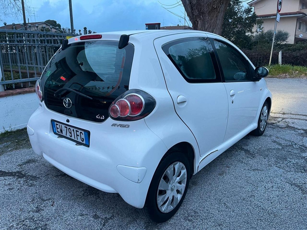 Toyota Aygo 1.0 12V VVT-i 5 porte Cool Soda Connect MMT