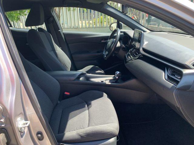 TOYOTA C-HR 1.8 Hybrid E-CVT Business
