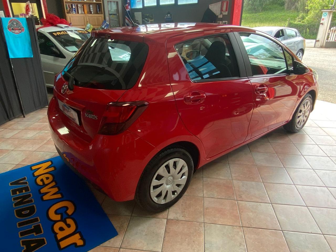 Toyota Yaris 1.0 5 porte Active