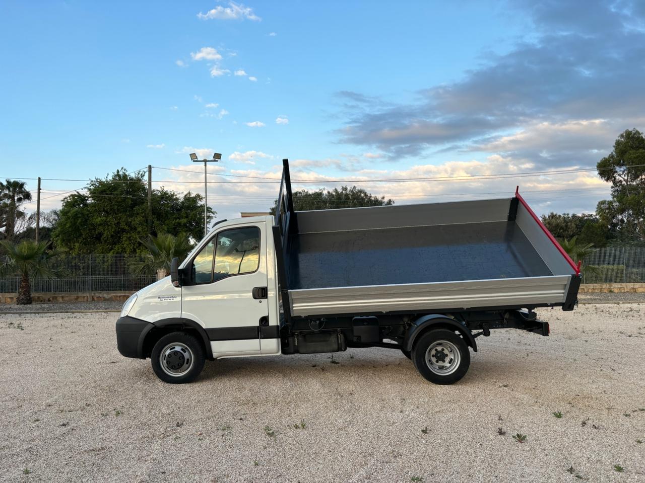 Iveco Daily 35C18 RIBALTABILE TRILATERALE