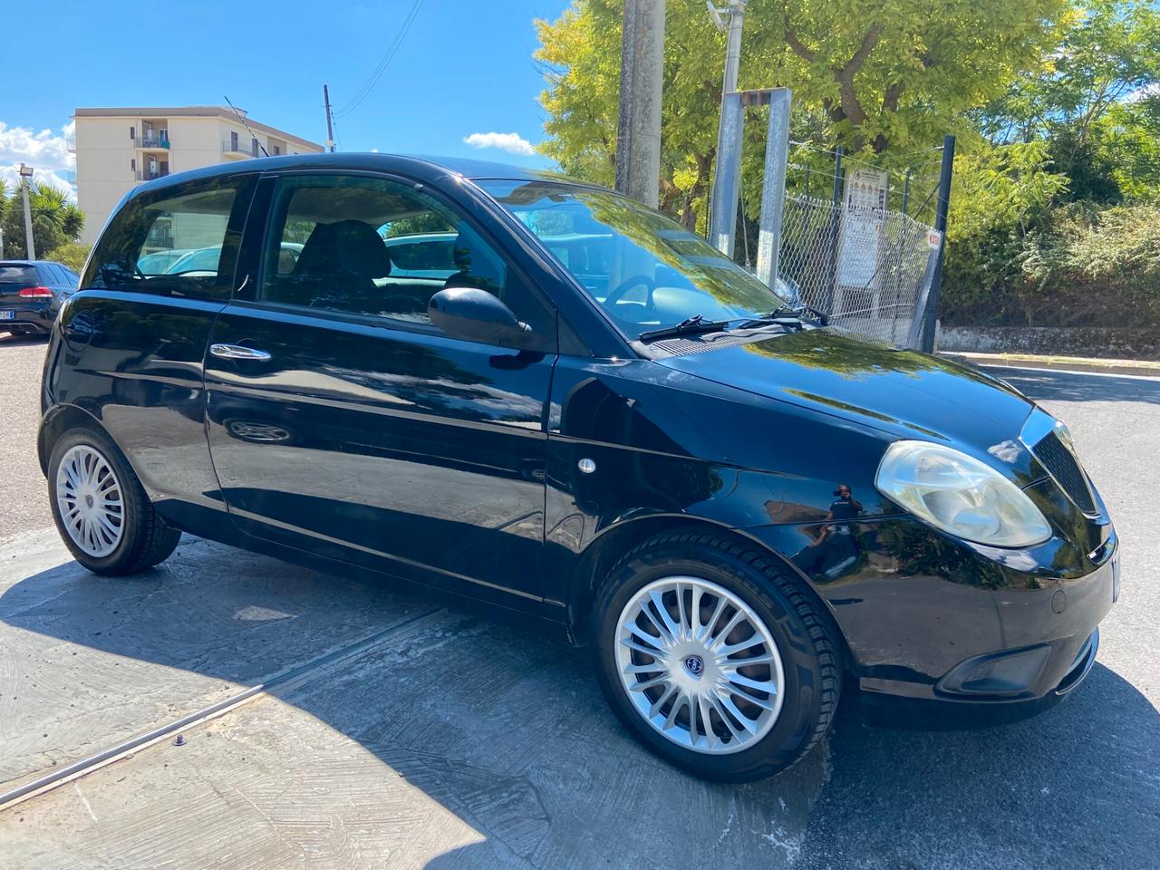 Lancia Ypsilon 1.3 MJT 75 CV Argento