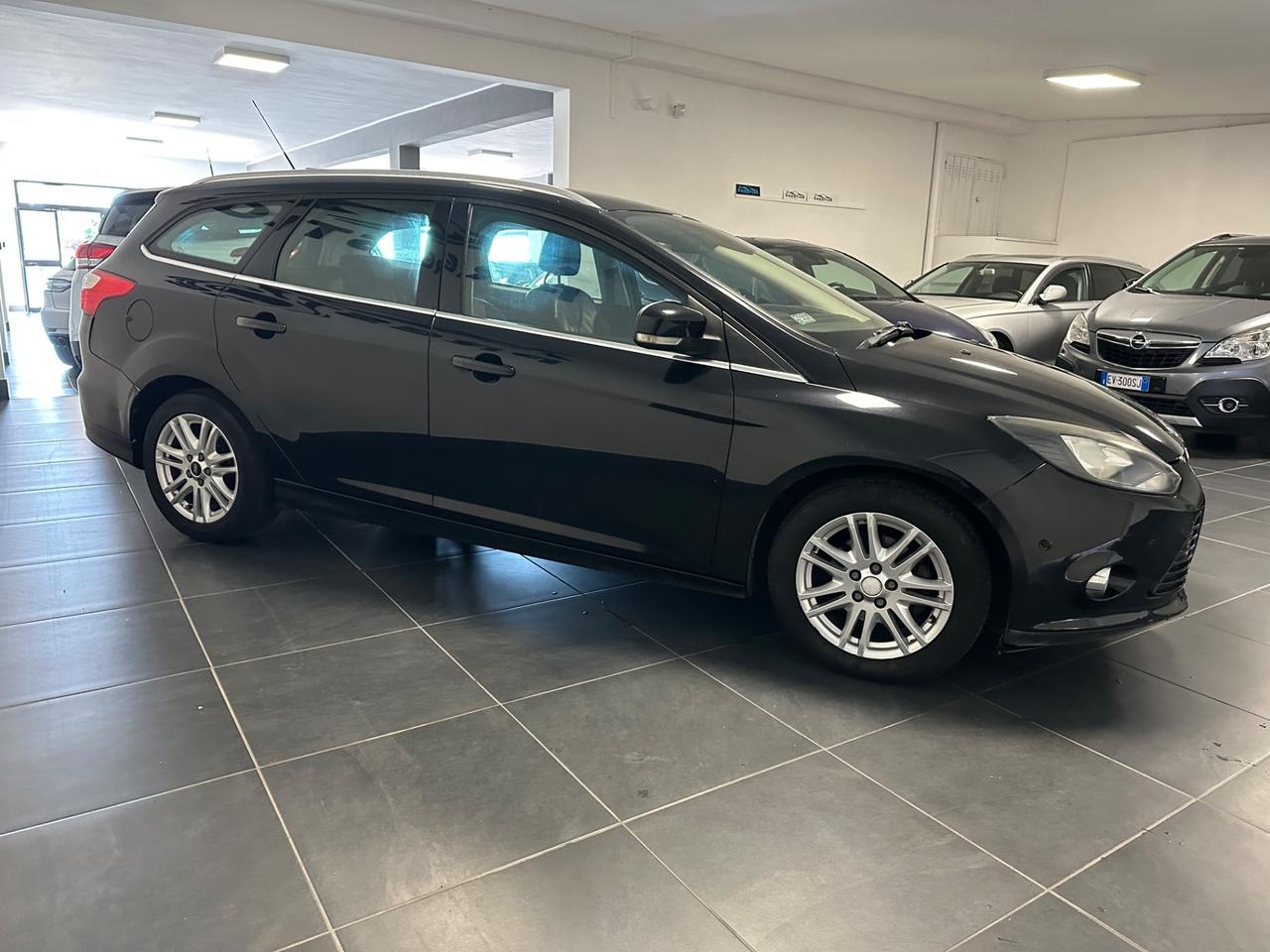 FORD FOCUS 1.6 TDCi 105 CV GANCIO TRAINO S.W TITANIUM